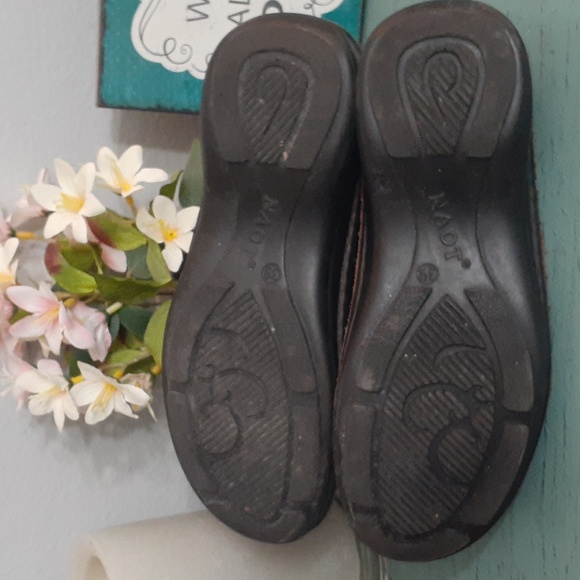 NAOT CLOGS SZ 39 EUR - Picture 2 of 5